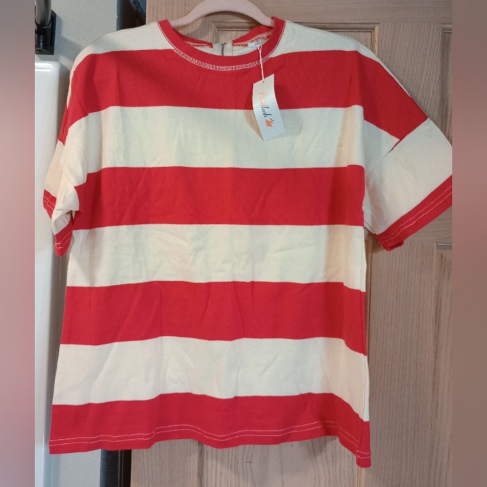 Petallush Women's Red & Cream Shirt with Zipper Back
